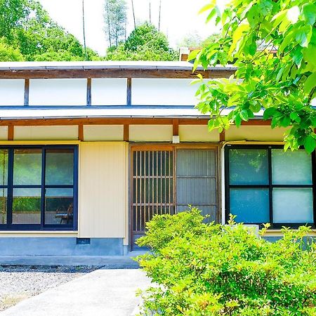 四万十川まで歩いて行ける 一棟まるっと貸し切りの宿 Gu ชิมันโตะ ภายนอก รูปภาพ