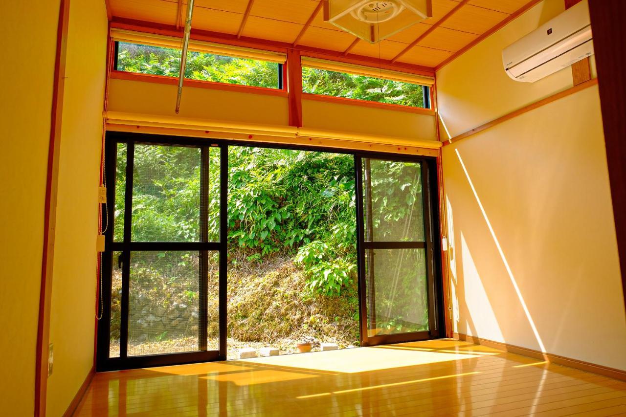 四万十川まで歩いて行ける 一棟まるっと貸し切りの宿 Gu ชิมันโตะ ภายนอก รูปภาพ