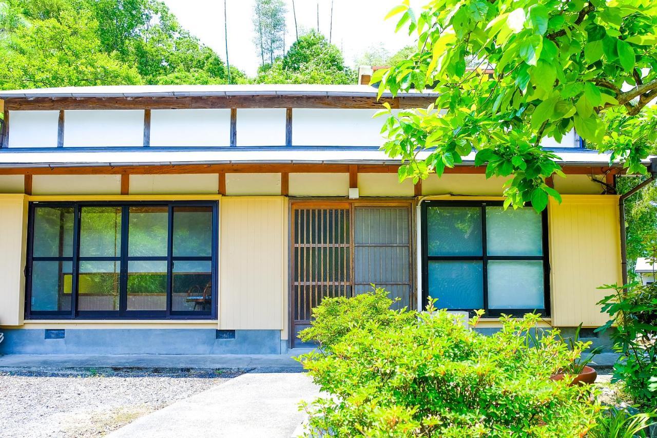 四万十川まで歩いて行ける 一棟まるっと貸し切りの宿 Gu ชิมันโตะ ภายนอก รูปภาพ